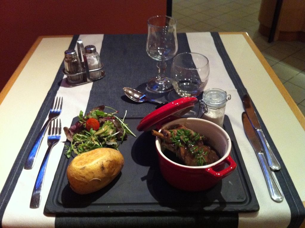 Kyriad Bourges Sud Restaurang bild